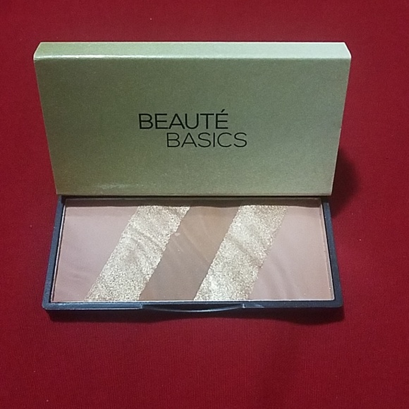 Makeup bundle - Picture 2 of 4